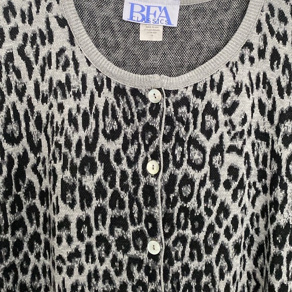 BFA Classics Vintage Gray Black Leopard Print Layered Sweater US 1X - Picture 2 of 8